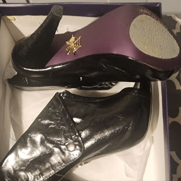 Fergie ankle open toe shoes heels black leather with box - Picture 3 of 4